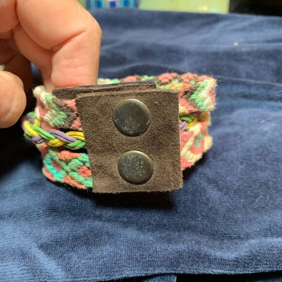 3 ASSORTED VTG WOVEN PERUVIAN TYPE BRACELETS - Picture 6 of 8